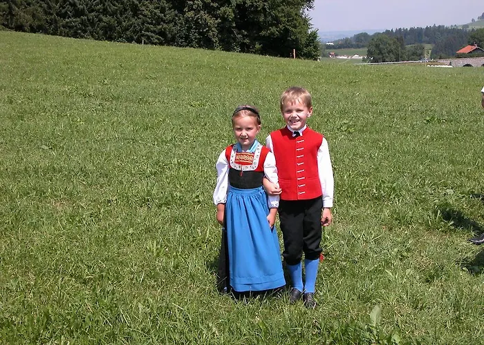 Alpenroesle - Berge - Ruhe - Traumaussicht, 2- Und 3-raum-wohnungen, Panoramasauna