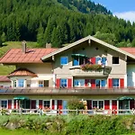 Alpenroesle - Berge - Ruhe - Traumaussicht, 2- Und 3-raum-wohnungen, Panoramasauna Balderschwang