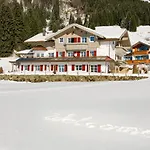 Alpenroesle - Berge - Ruhe - Traumaussicht, 2- Und 3-raum-wohnungen, Panoramasauna *