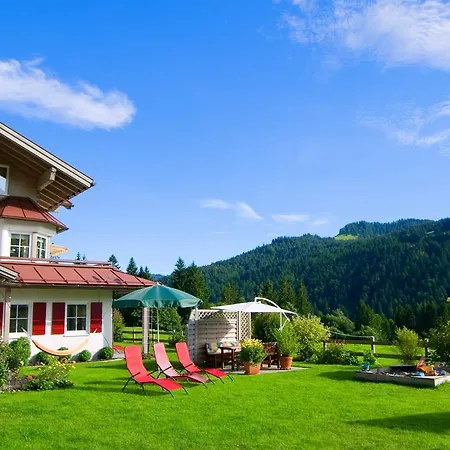 Apartmán Alpenroesle - Berge - Ruhe - Traumaussicht, 2- Und 3-raum-wohnungen, Panoramasauna