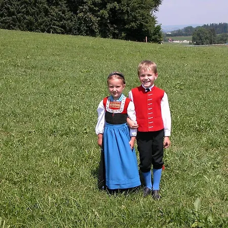 Alpenroesle - Berge - Ruhe - Traumaussicht 1-, 2- Und 3-raum-wohnungen, Panoramasauna