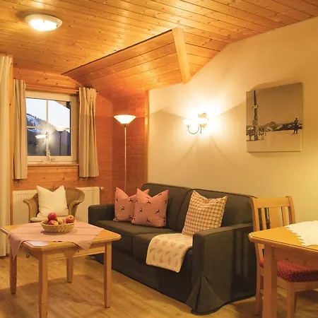 Alpenroesle Apartment *